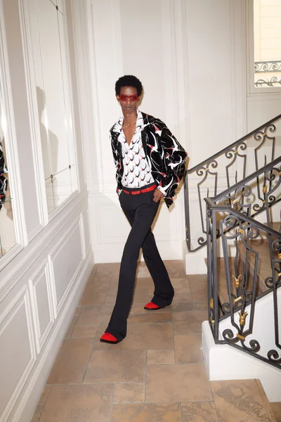 Look 32
